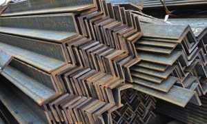 Как сделать гаражные ворота своими руками?